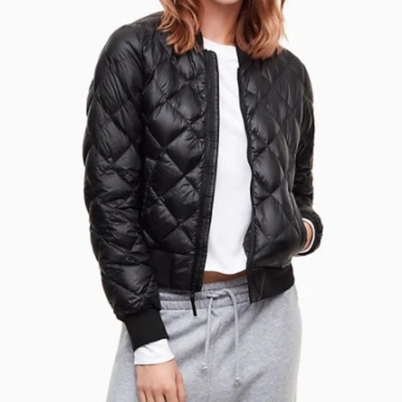 Aritzia TNA League puffer jacket - Picture 4 of 9